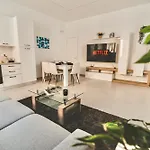 Exclusive Luxury With Private Parking Feriehus *
